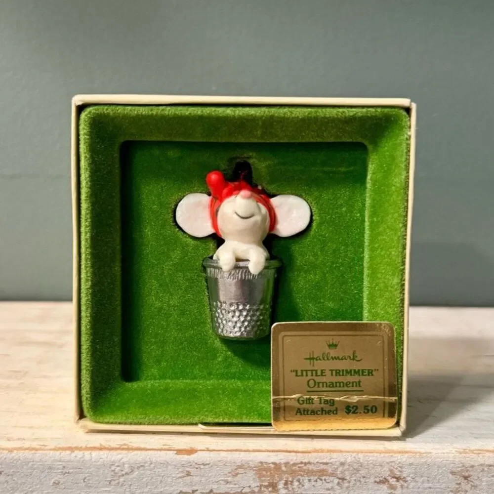 1978 Hallmark Little Trimmer Thimble Mouse Tree Trimmer Collection Ornament